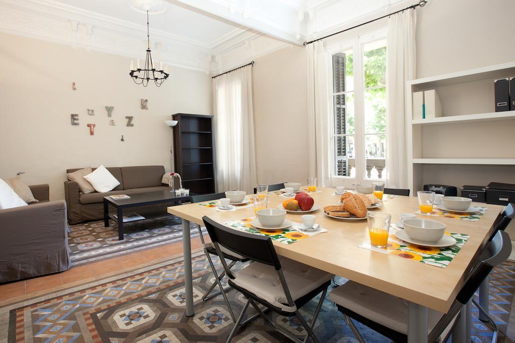 Modernist Apartment บาร์เซโลนา ภายนอก รูปภาพ